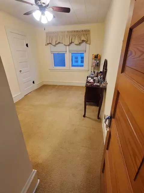 Bedroom - 457 Arlington Ave, Elgin, IL 60120 photo 2 of 3