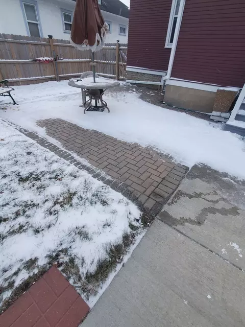 Exterior - 457 Arlington Ave, Elgin, IL 60120 photo 2 of 6