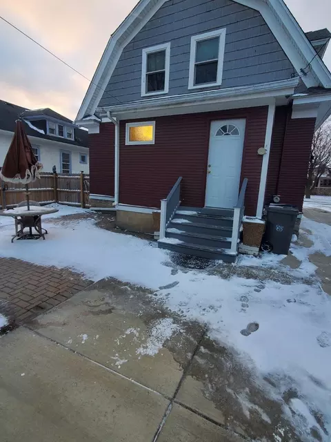 Exterior - 457 Arlington Ave, Elgin, IL 60120 photo 3 of 6