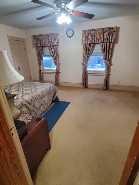 Bedroom - 457 Arlington Ave, Elgin, IL 60120 photo 3 of 3