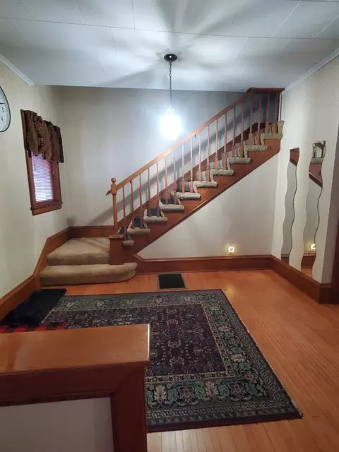 Entry Way - 457 Arlington Ave, Elgin, IL 60120 photo 6 of 7
