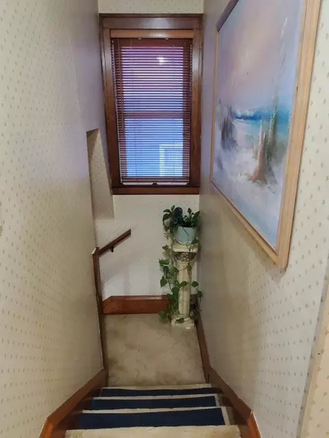 Entry Way - 457 Arlington Ave, Elgin, IL 60120 photo 1 of 7