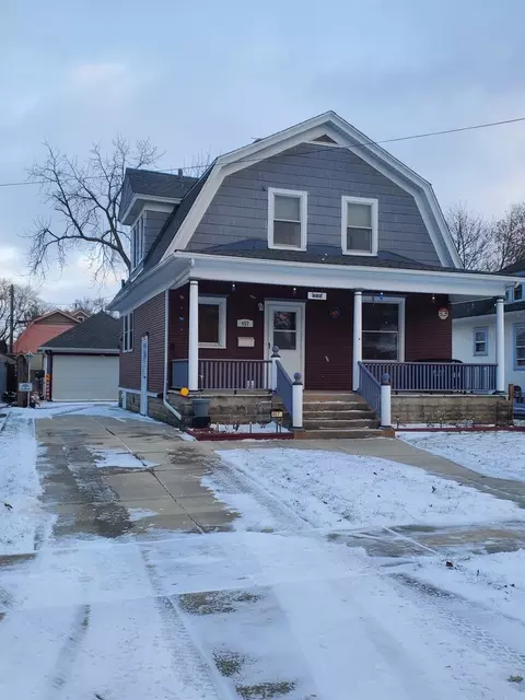 457 Arlington Ave, Elgin, IL 60120