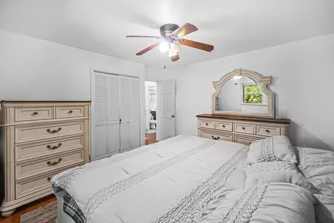 Bedroom - 6404 W 85th Pl, Burbank, IL 60459 photo 1 of 3