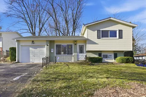 1388 Jill Ct, Glendale Heights, IL 60139