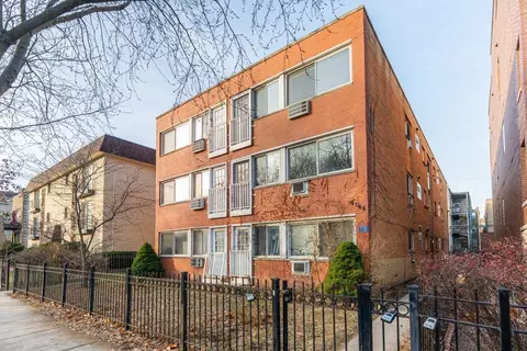 4044 N California Ave #103, Chicago, IL 60618