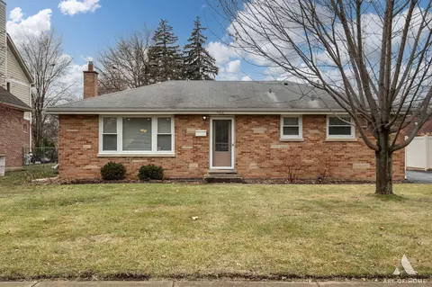 520 Spring St, Roselle, IL 60172 photo 37