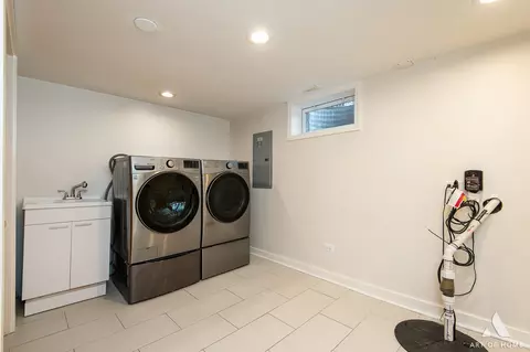 520 Spring St, Roselle, IL 60172 photo 32