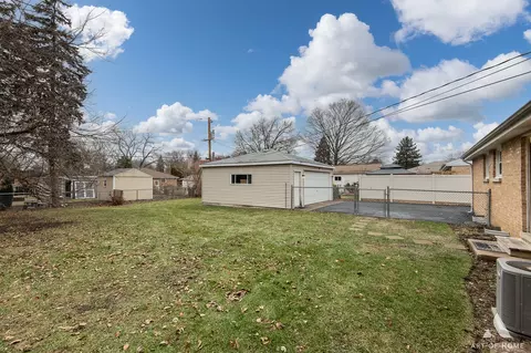 520 Spring St, Roselle, IL 60172 photo 34