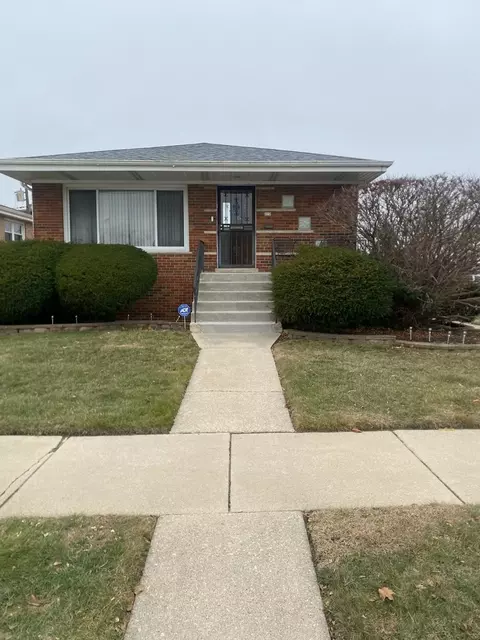 372 Bensley Ave, Calumet City, IL 60409