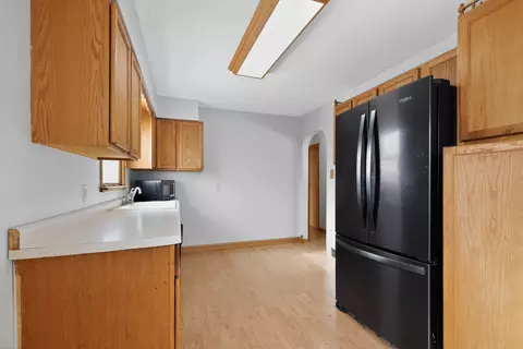 Kitchen - 560 Beckman Dr, Kankakee, IL 60901 photo 2 of 2