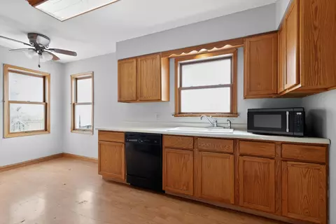 Kitchen - 560 Beckman Dr, Kankakee, IL 60901 photo 1 of 2