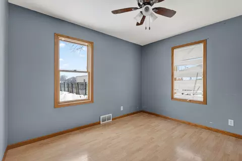 Bedroom - 560 Beckman Dr, Kankakee, IL 60901 photo 2 of 5