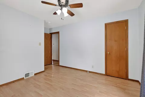 Bedroom - 560 Beckman Dr, Kankakee, IL 60901 photo 1 of 5