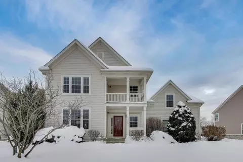 1325 Grantham Dr, Schaumburg, IL 60193