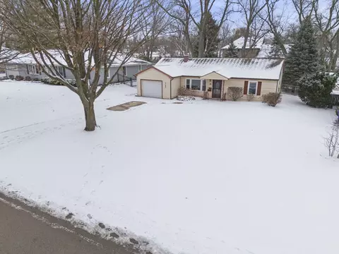 View/Area - 722 Countryside Dr, Wheaton, IL 60187 photo 1 of 6
