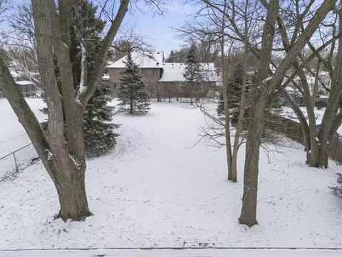 Exterior - 722 Countryside Dr, Wheaton, IL 60187 photo 3 of 3