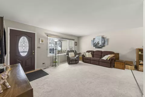 Other - 722 Countryside Dr, Wheaton, IL 60187 photo 2 of 4