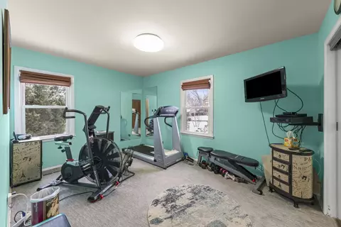 Bedroom - 722 Countryside Dr, Wheaton, IL 60187 photo 3 of 3