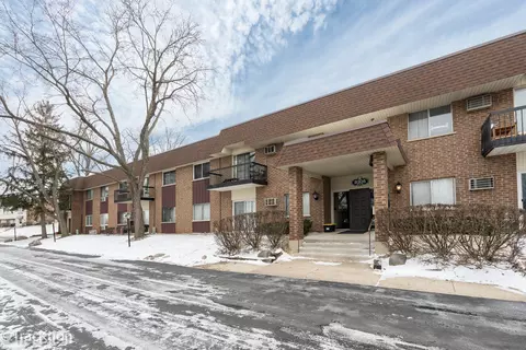 8305 Route 53 #A10, Woodridge, IL 60517