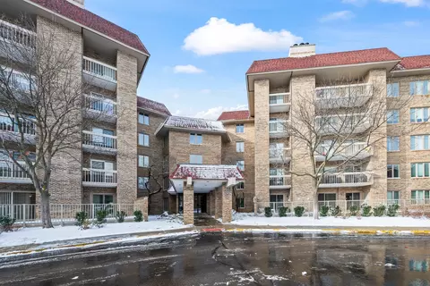 1280 Rudolph Rd #1F, Northbrook, IL 60062