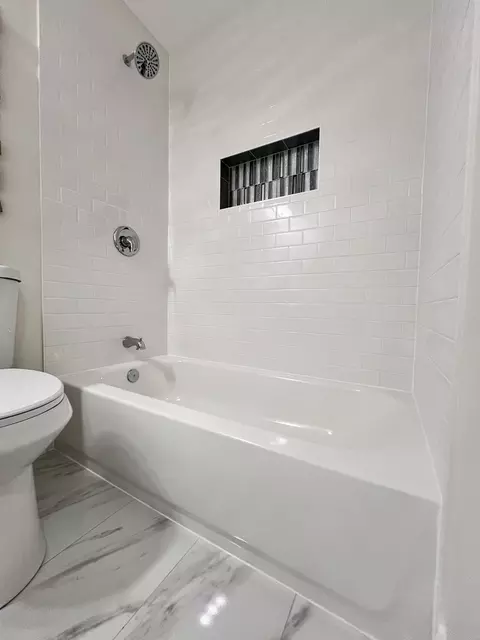 Bath - 16607 Winchester Ave, Markham, IL 60428 photo 4 of 8