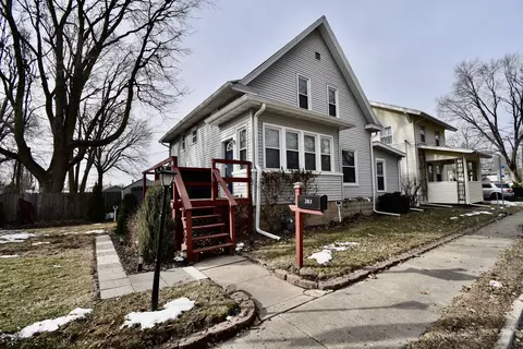 203 Denver St, Bloomington, IL 61701