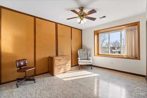 Bedroom - 2302 Fulle St, Rolling Meadows, IL 60008 photo 6 of 7
