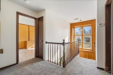 Entry Way - 2302 Fulle St, Rolling Meadows, IL 60008 photo 3 of 3