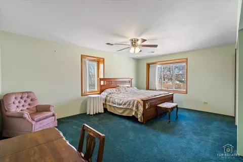 Bedroom - 2302 Fulle St, Rolling Meadows, IL 60008 photo 2 of 7