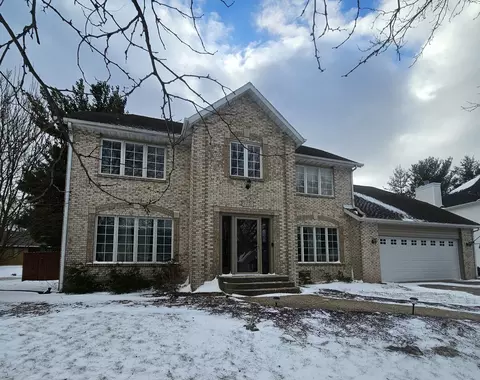 5221 Deer Pointe, Rockford, IL 61114