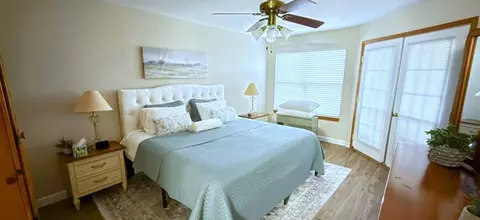 Bedroom - 1033 Interloch Ct, Algonquin, IL 60102 photo 1 of 2