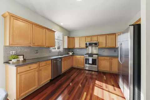 Kitchen - 25301 Pavilion Pl, Plainfield, IL 60585 photo 1 of 2