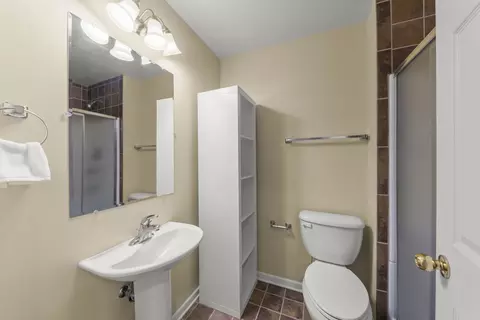 Bath - 25301 Pavilion Pl, Plainfield, IL 60585 photo 5 of 5