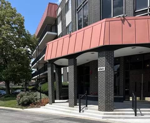 4940 Foster St #308, Skokie, IL 60077