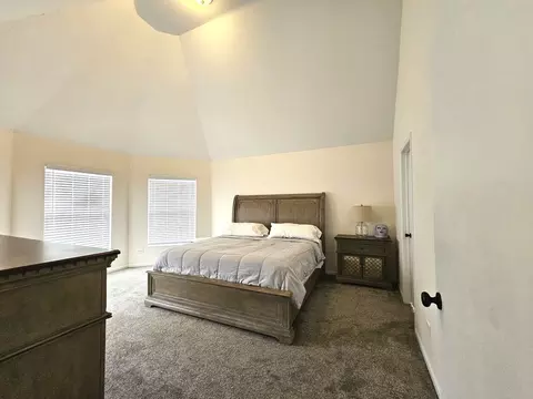 Bedroom - 5417 Christopher Dr, Oak Forest, IL 60452 photo 1 of 7