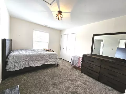 Bedroom - 5417 Christopher Dr, Oak Forest, IL 60452 photo 6 of 7