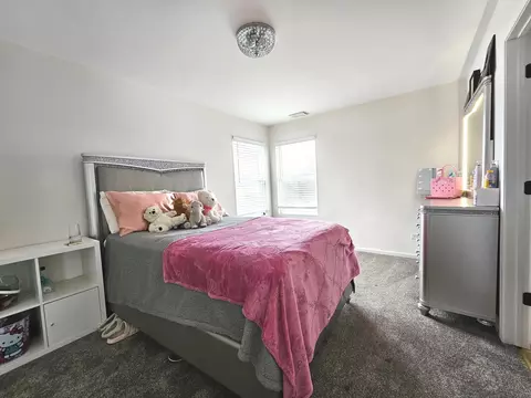 Bedroom - 5417 Christopher Dr, Oak Forest, IL 60452 photo 3 of 7