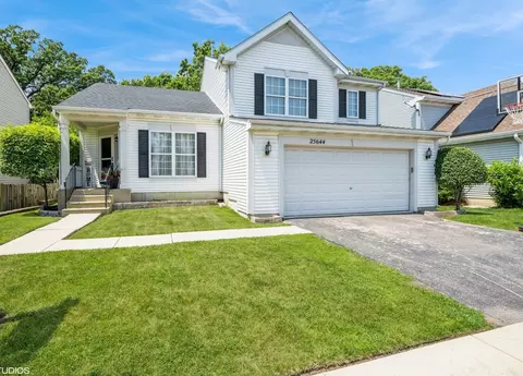 25644 W Brooks Farm Rd, Round Lake, IL 60073