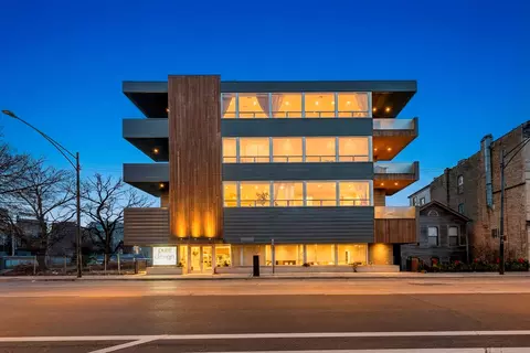 1750 N Clybourn Ave #202, Chicago, IL 60614