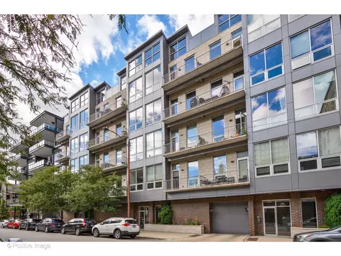 18 N Carpenter St #PHN, Chicago, IL 60607
