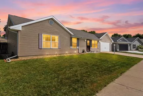 2712 Milford Dr, Urbana, IL 61802