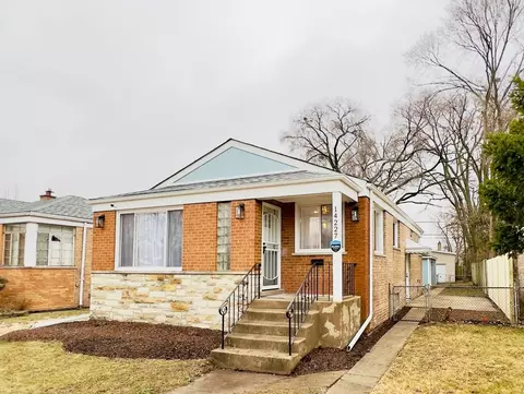 14227 Woodlawn Ave, Dolton, IL 60419
