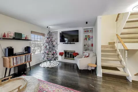 Living - 46 Oak Valley Dr, Cary, IL 60013 photo 3 of 3