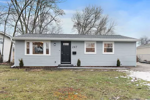247 Harrison St, Carpentersville, IL 60110