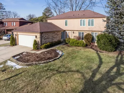 800 Downing St, Northbrook, IL 60062