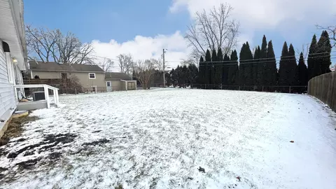Exterior - 1509 Pine St, Mchenry, IL 60050 photo 2 of 2