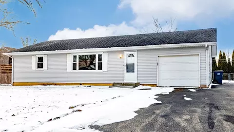 1509 Pine St, Mchenry, IL 60050