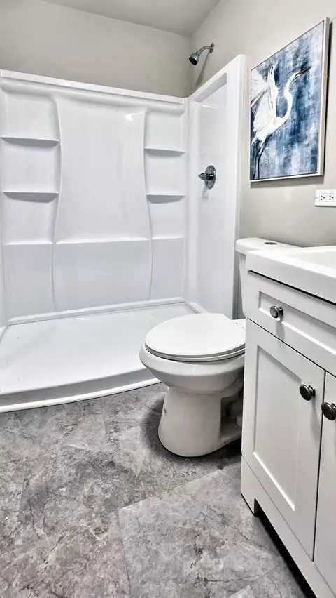 Bath - 1509 Pine St, Mchenry, IL 60050 photo 1 of 1