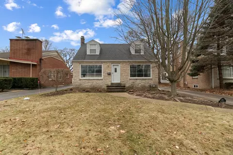 203 Park Ave, Lake Forest, IL 60045